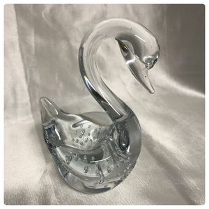 Swan Art Glass ...bubble glass...figurine
